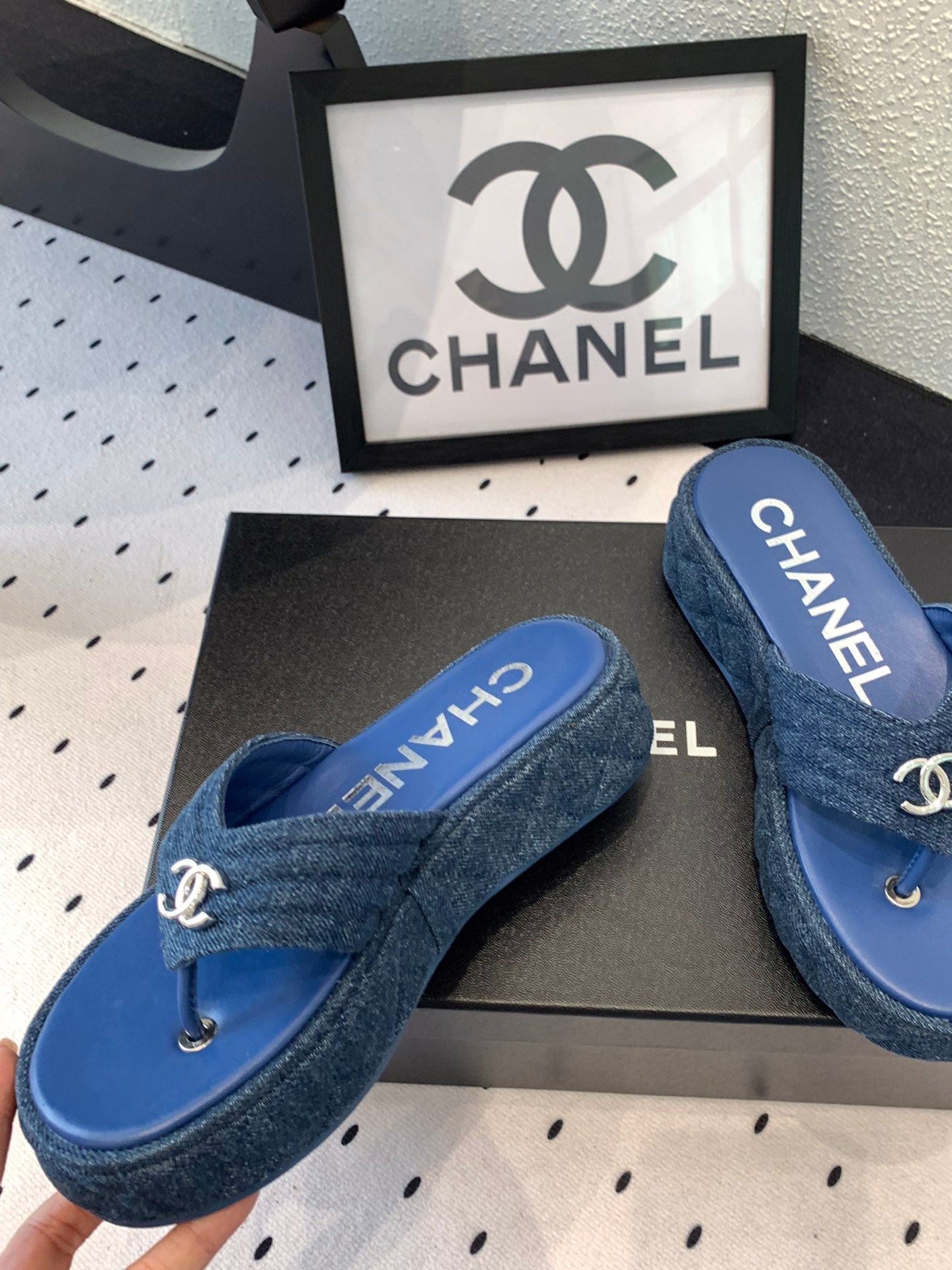 CC Thong Slippers In Navy Blue Denim Fabric 147052