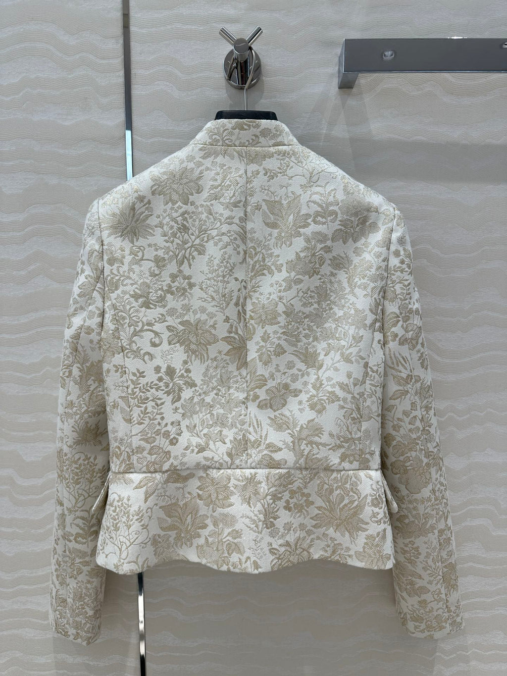 CD 25 Stand-up Collar Short Jacket Beige Actylic