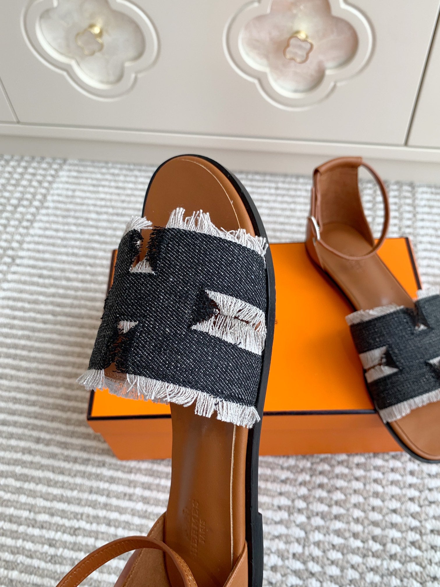 HM 25 Santorini Black Denim Gold Calfskin