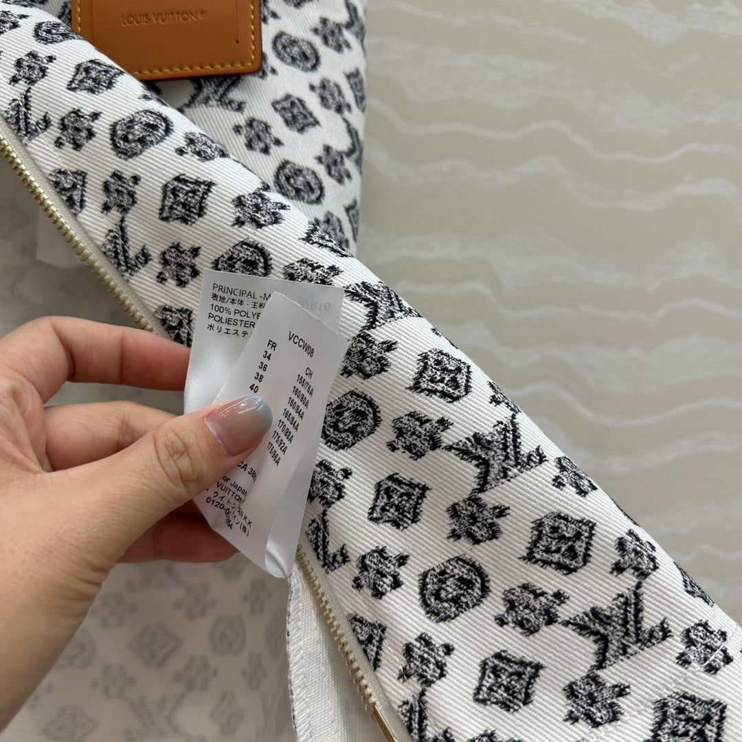 LV 25 Modern Logo Denim Long Vest Dress Black White Poliester