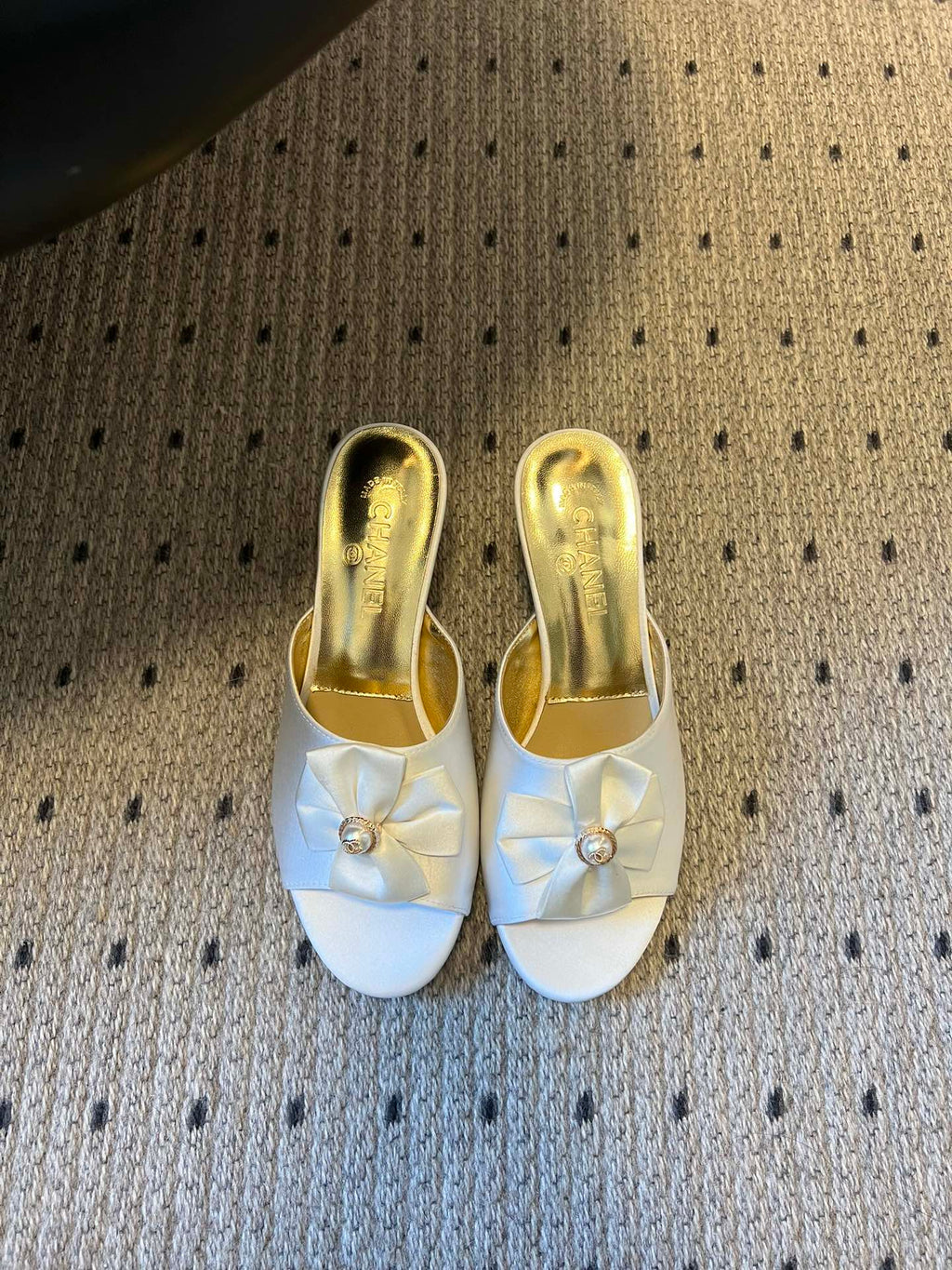 CC 26s High-Heeled Slides 60 White Satin Cowhide 627181