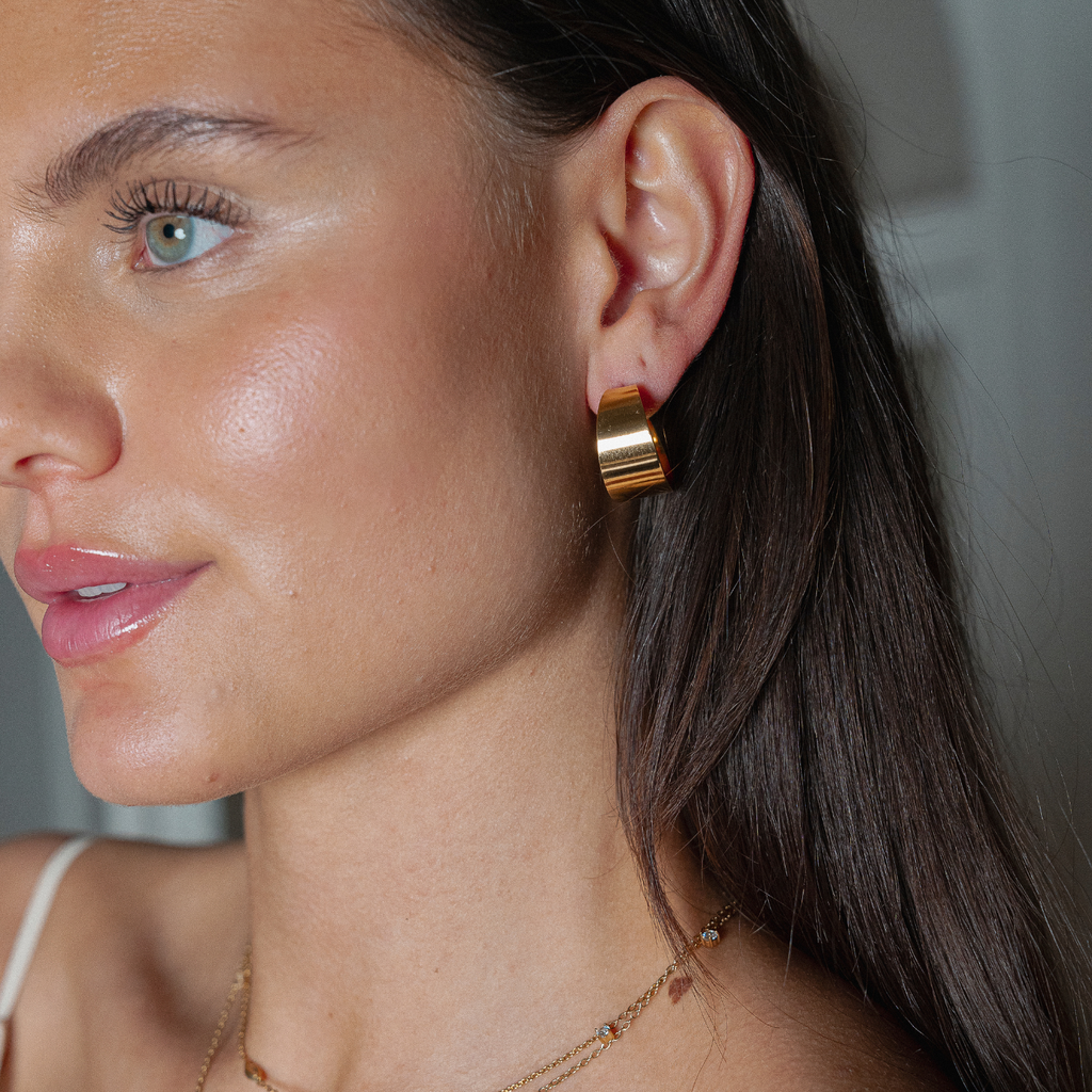 SLEEK.