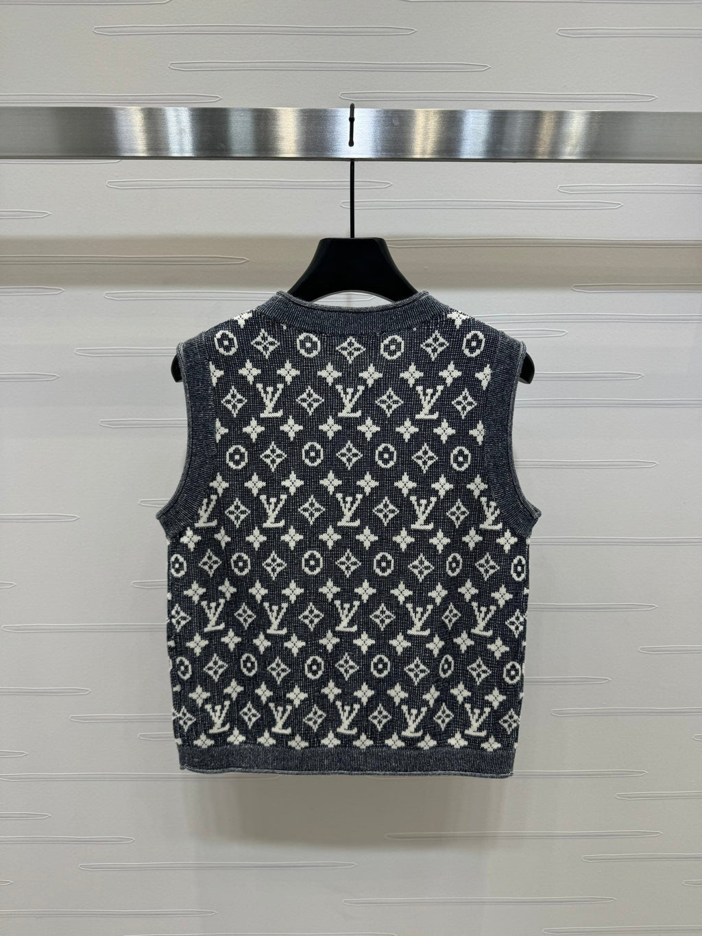 LV knitted cardigan vest