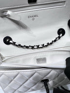 CC WOC 19 WHITE LAMBSKIN BLACK HARDWARE