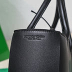 BV Pre-Owned Arco Tote Bag Black Cowhide