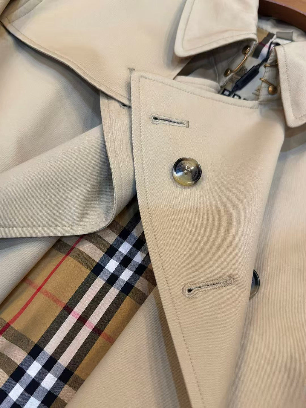 Mid-length Kensington Heritage Trench Coat Beige