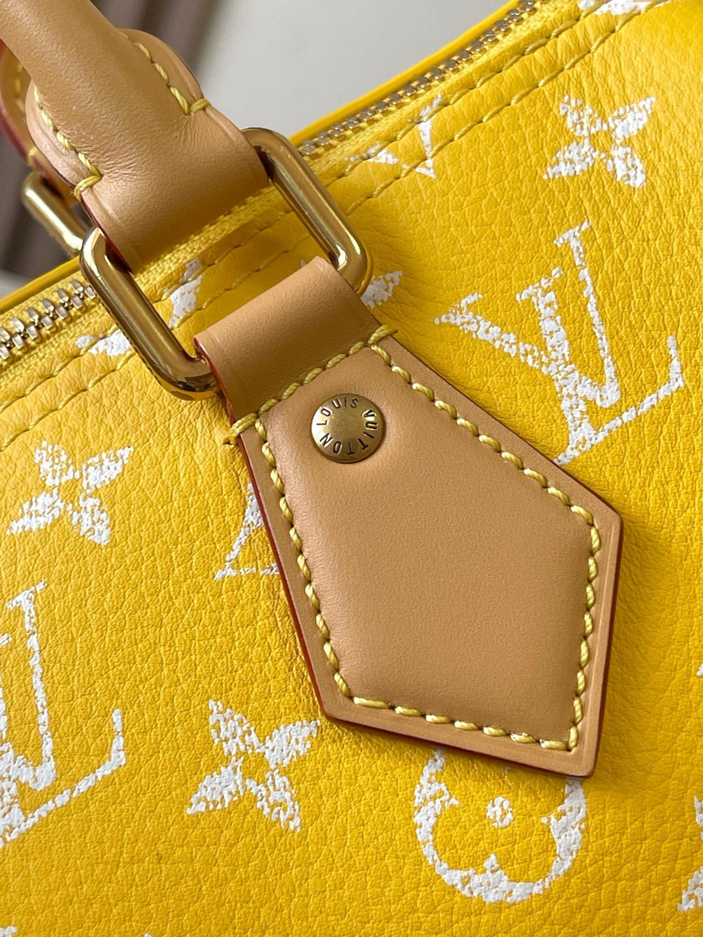 speedy p9 bandouliere 25cm yellow calfskin