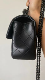 25C Mini Flap Bag Top Handle 20cm Black Lambskin Black Hardware Premium Version