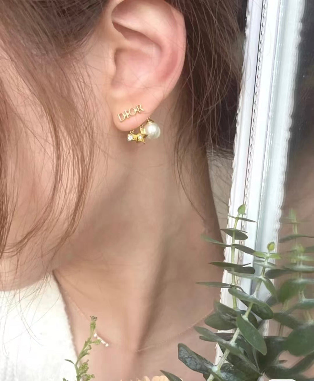 CD DioRevolution Earrings Gold-Finish Metal
