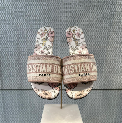 CD 25 Dway Flower Multicolor Slide