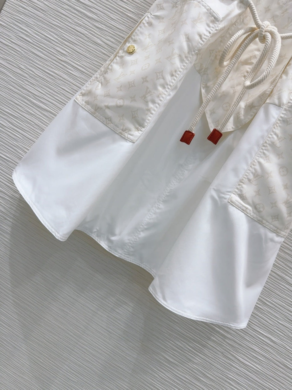 LV 25 Checkered Shirt With Pocket Dynamic Dress White Blue Polyester