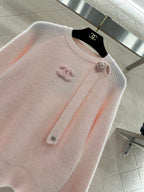 CC 26 Cashmere Sweater With Pearl Wheat Brooch Logo 807115
