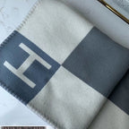 HM Avalon Throw Blanket Ecru Gris Wool Cashmere