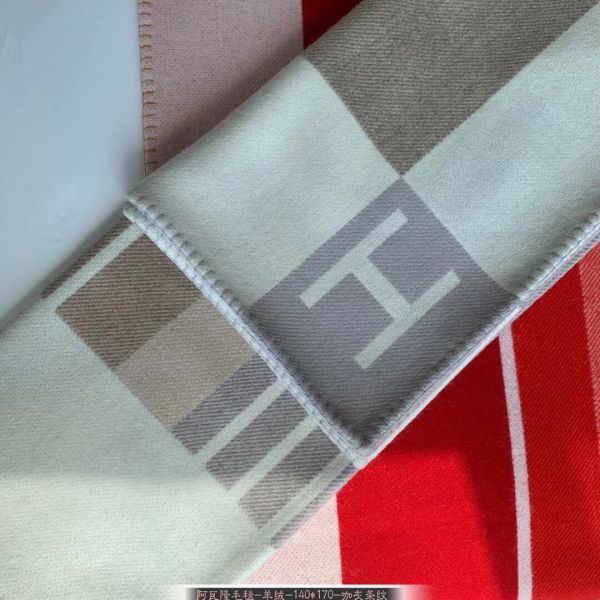 HM Avalon Throw Blanket Ecru Naturel Wool Cashmere