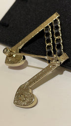 CC Brooch Gold 163086