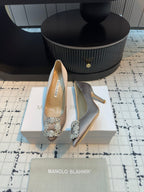 Manolo Blahnik Hangisi Buckle Pump 810197