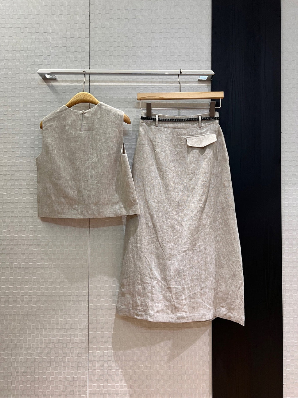 Loewe Set Red And Beige Linen
