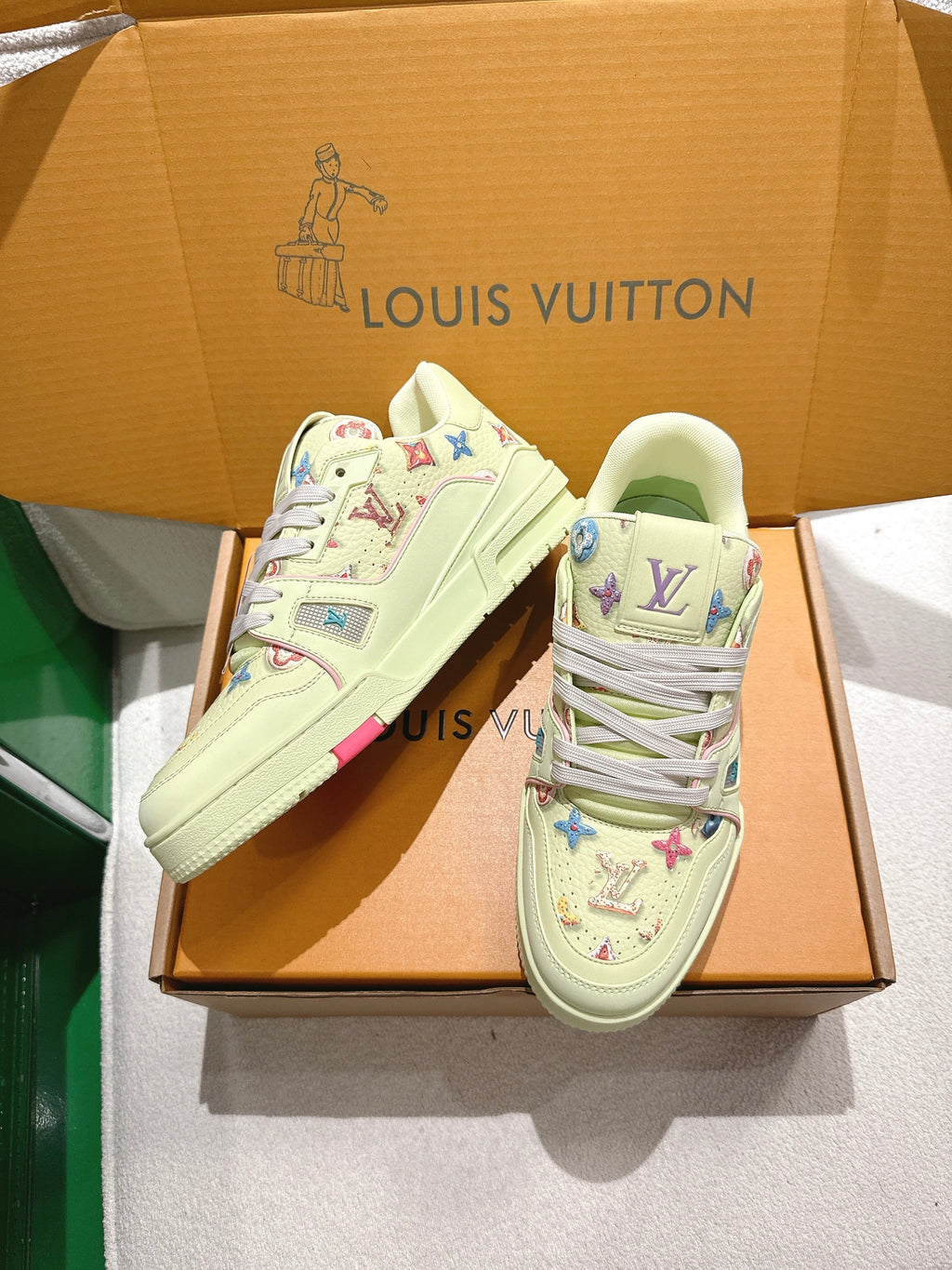 LV 26ss Trainer Sneakers Lime Pastel Colorful Cowhide 632144