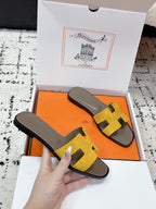 HM 26ss Oran Sandals Olive Green Yellow Suede Cowhide 617197