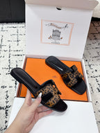 HM 26ss Oran Sandals Brown Black Sheepskin 617219