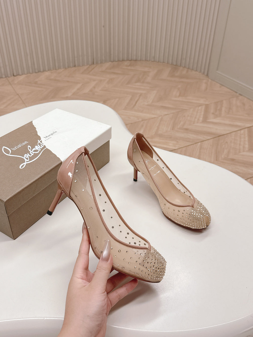 CL x Margiela 25 Split Toe Beige Mesh Sheepskin 322087