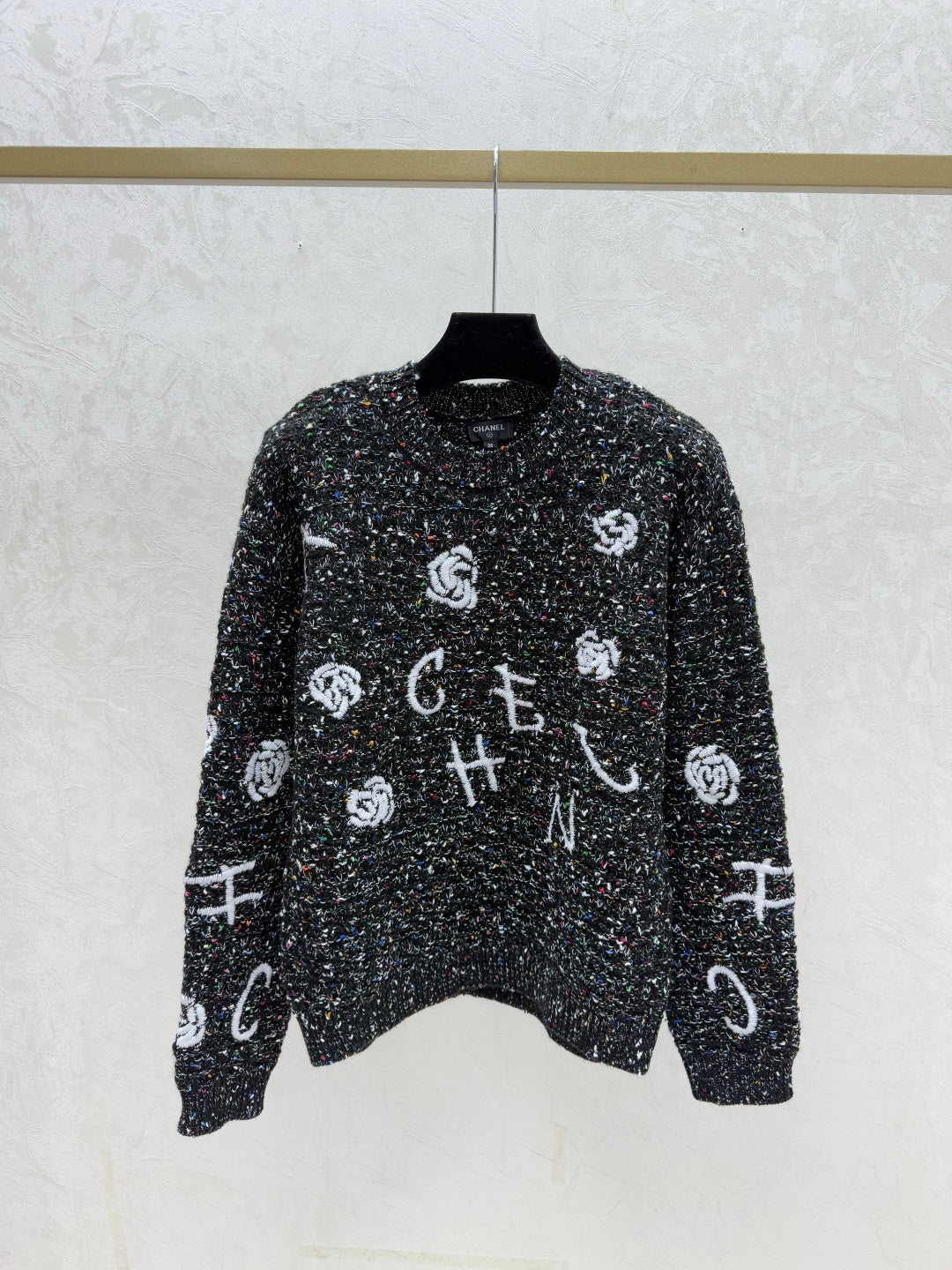 CC 26 Crew Neck Embroidered Logo Knit Sweater Wool 809408