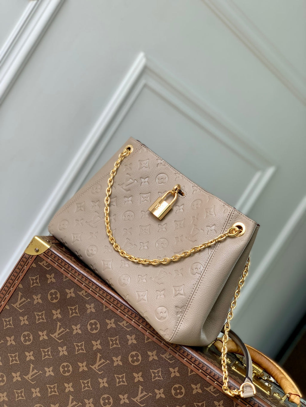 Anytime 34cm Tote Bag Beige Gold Empreinte leather 251566