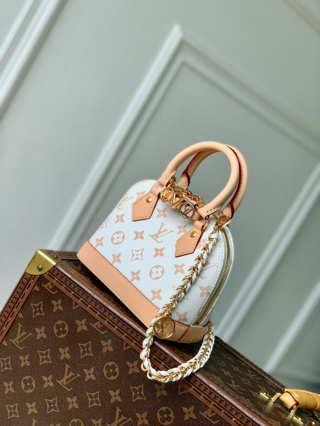 LV Alma Monogram Bag 19.5cm White Beige Leather Canvas 337567