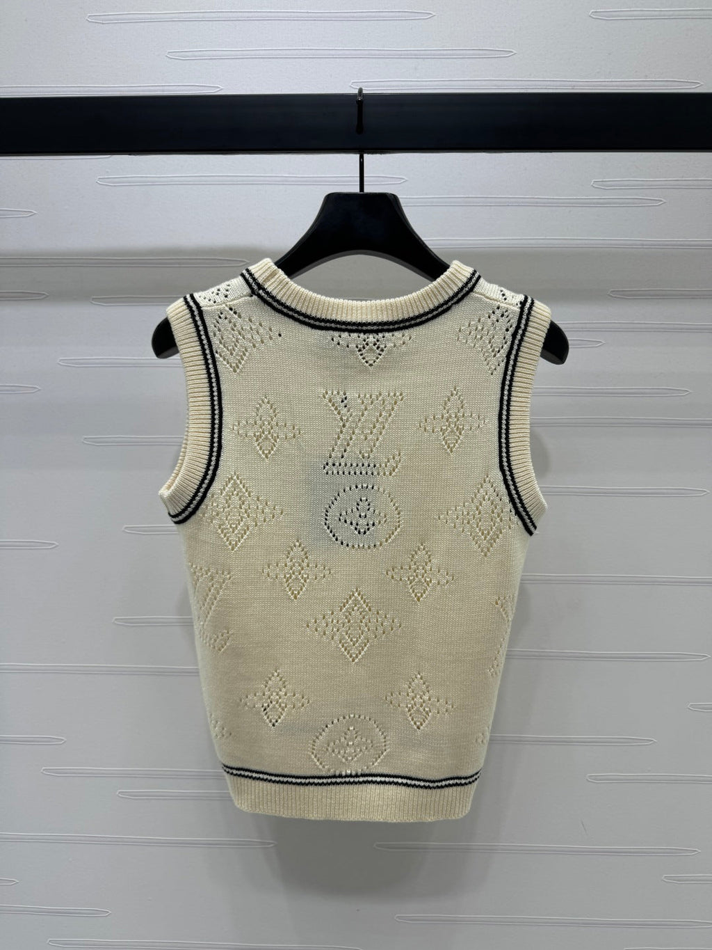LV 25C Knitted Vest 228788