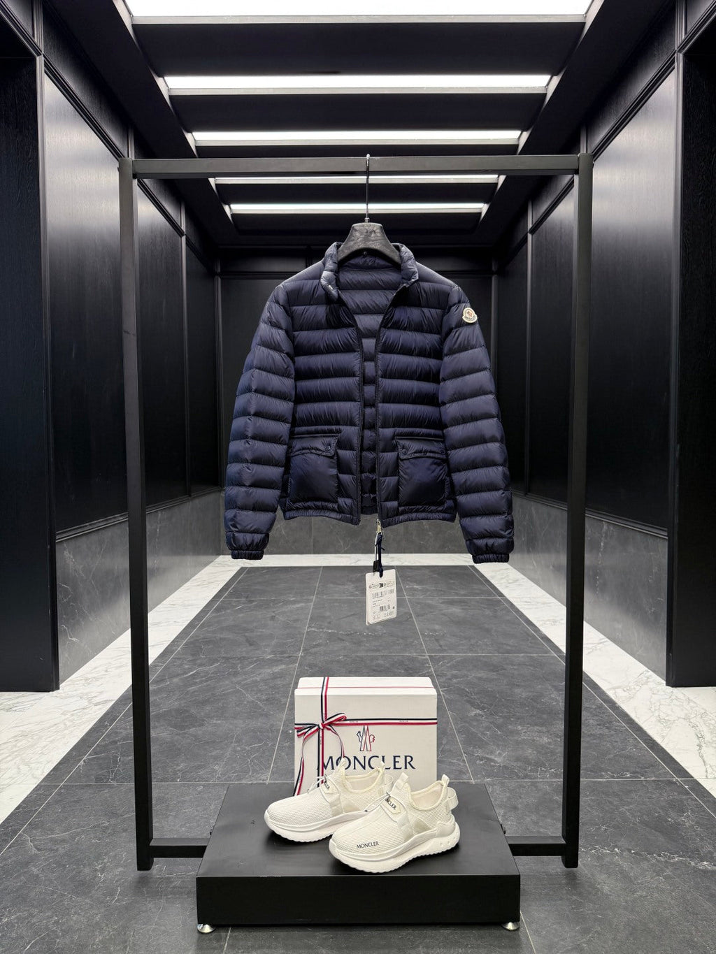 Moncler 25 Down Jacket Polyester 304735