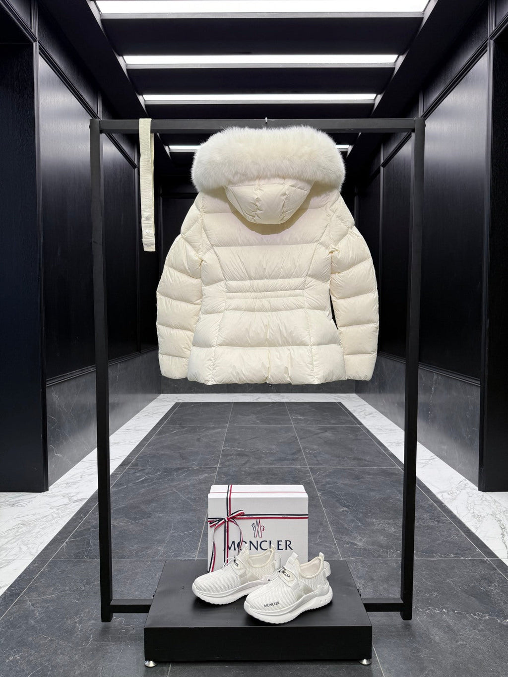 MC 25 Down Jacket White Polyester 0010