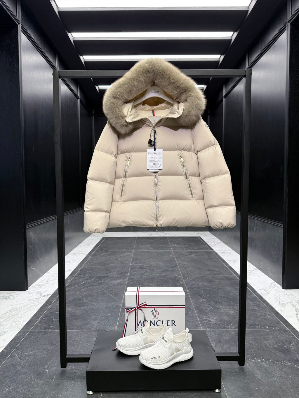 MC 25 Down Jacket Ivory White Polyester 0016