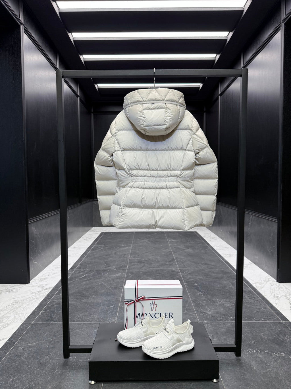 MC 25 Down Jacket  White Polyester 0020