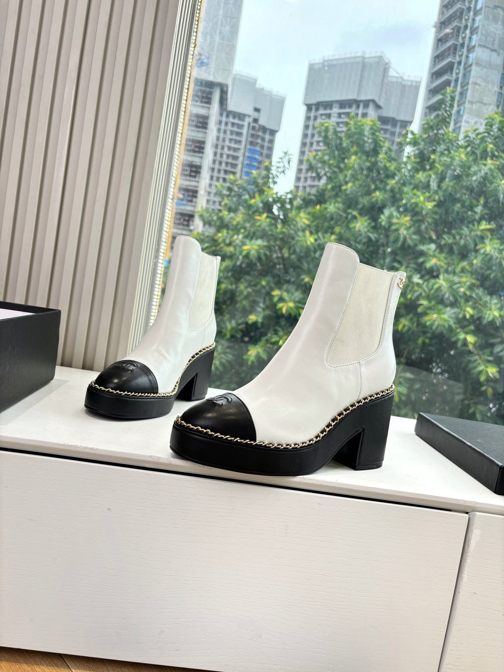 CC 25 Short Boot White Calfskin 430305