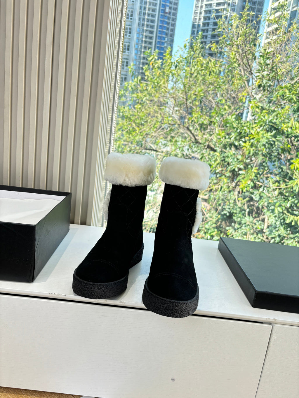 CC 2025 Short Snow Boot Black White Suede Wool 548926