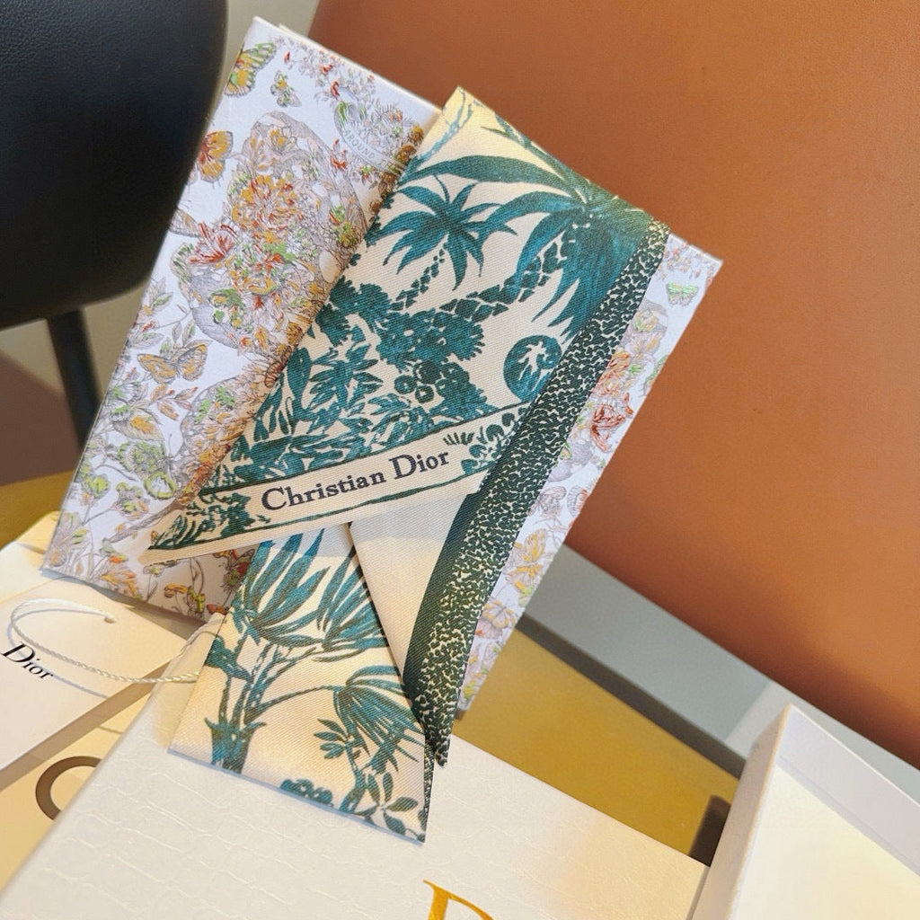 CD Twilly Mini Scarf 105cm Green Mulberry Silk 935273