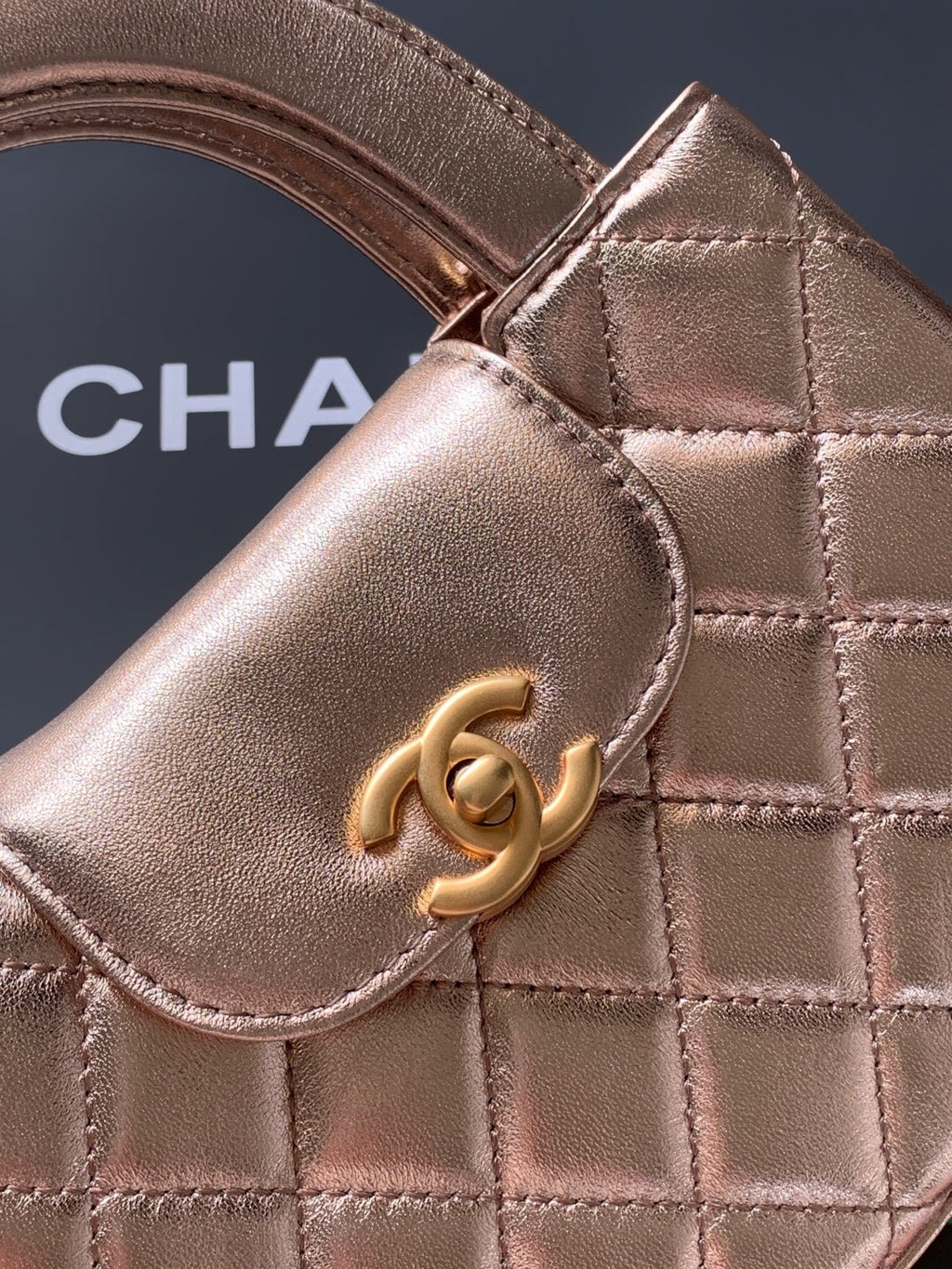 cc 24a nano 19cm kelly shopper bag metallic rose gold lambskin