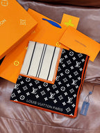 LV Double-Sided Shawl Scarf 135cm Black White Cashmere 968753
