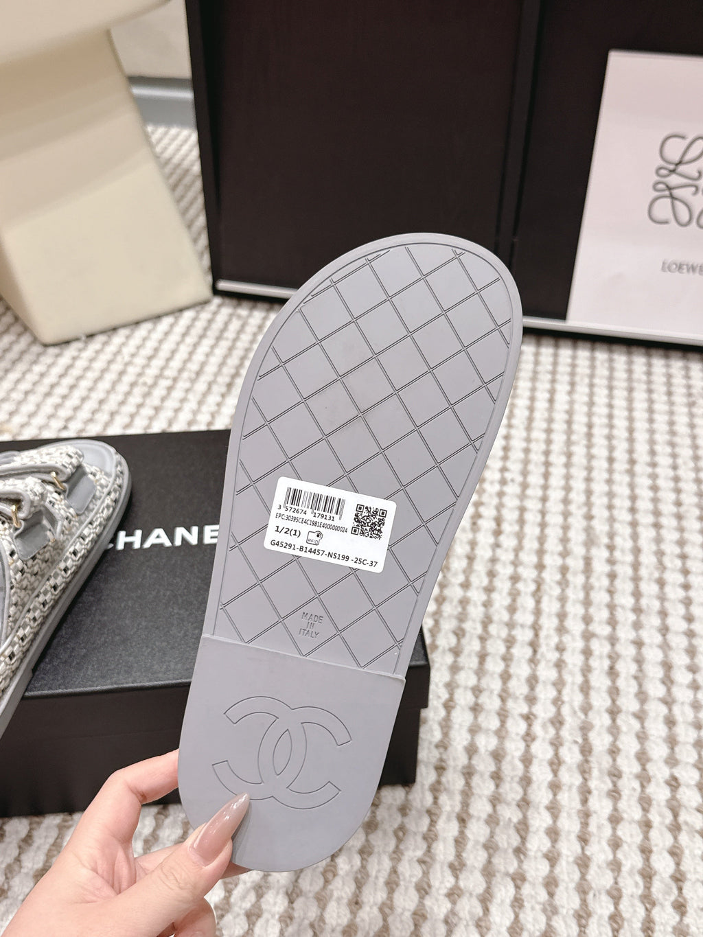 CC 26s Sandals Gray Beige Leather Raffia 632394