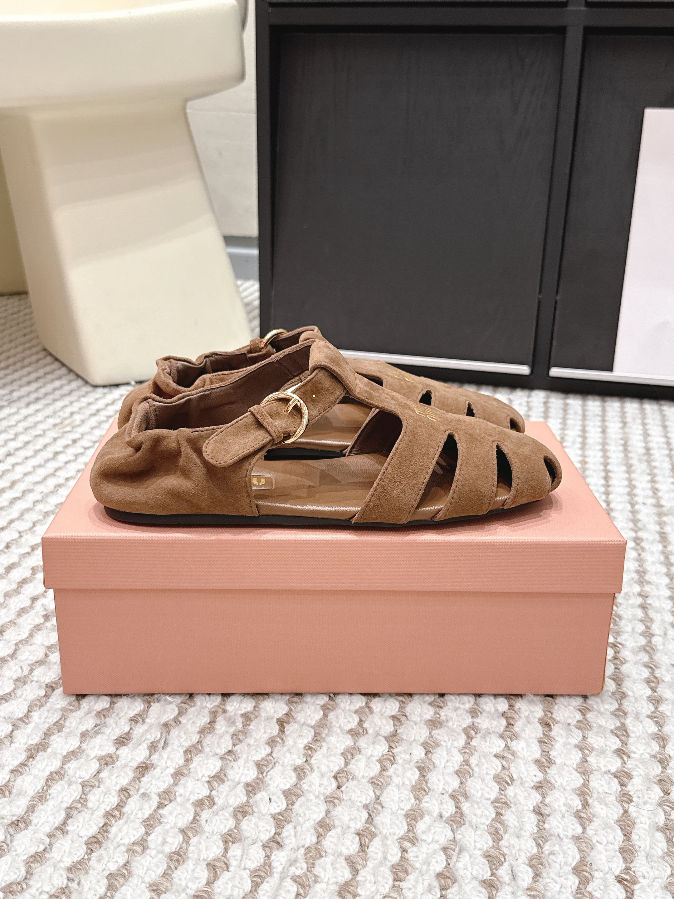MIU 26 Roman Sandals Brown Suede 632327