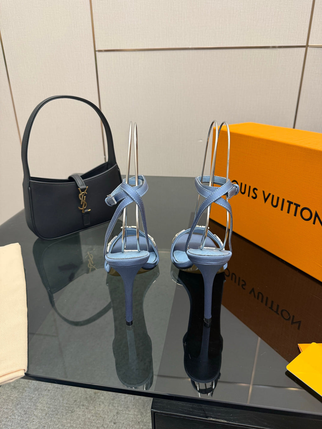 LV 26ss High Heeled Sandals 100 Light Blue Satin Leather 629623