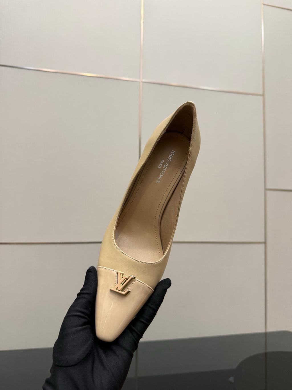 LV 26ss Heel Pump 90 Beige Patent Leather 629628
