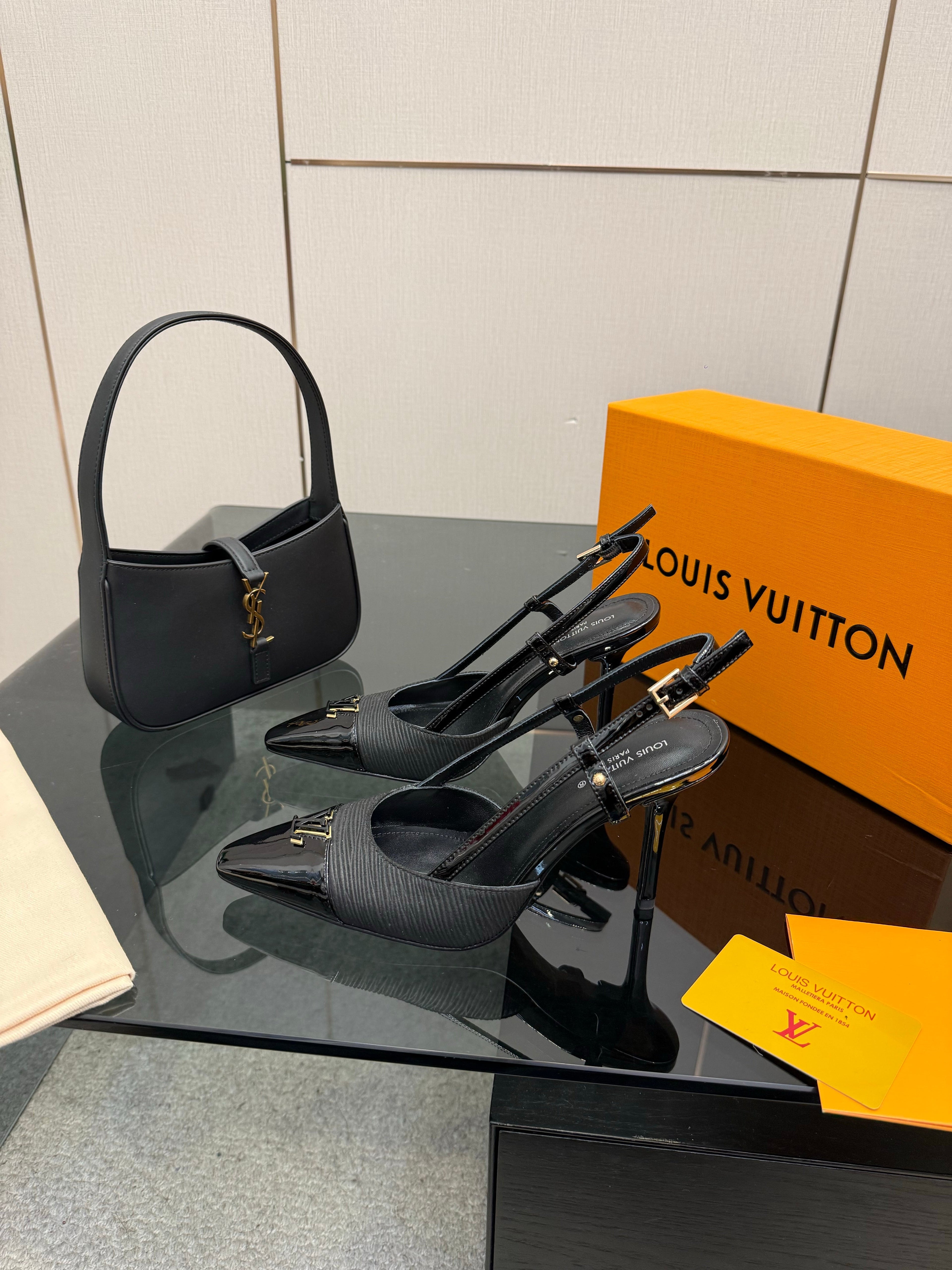 LV 26ss Slingback 90 Black Patent Leather Suede 629642