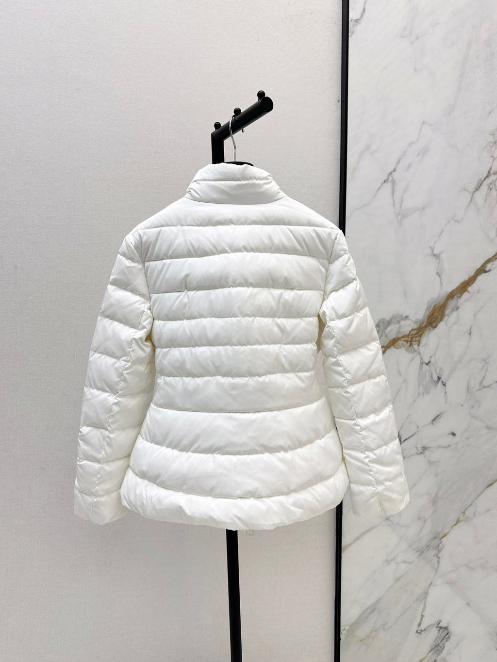 CD 25 Straight-Cut Puffer Jacket Cotton