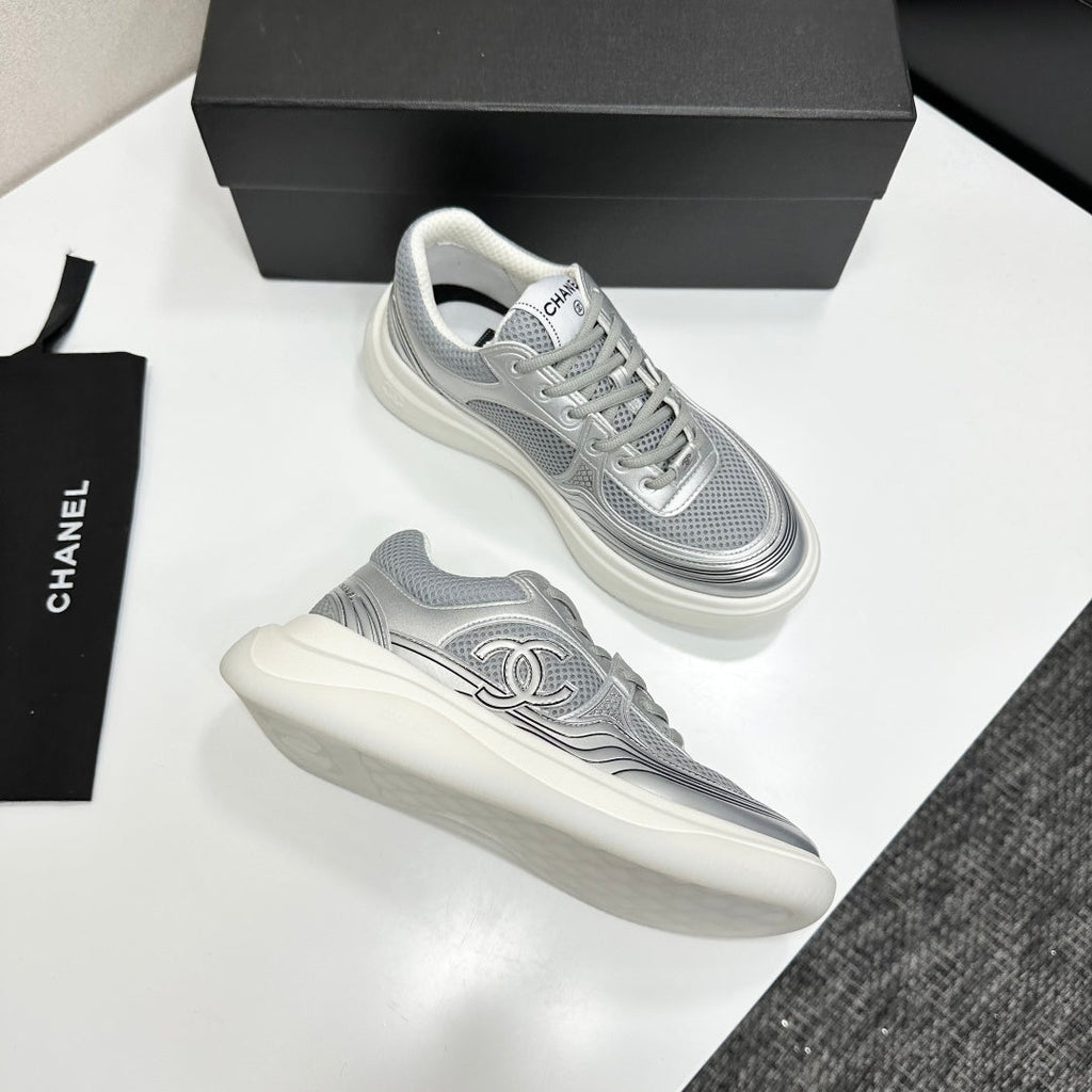 CC 26s Casual Sneakers White Sliver Fabric Cowhide 626384