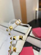 VT Rockstud Sandals Flat White Gold Cowhide
