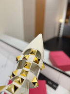 VT Rockstud Sandals Flat White Gold Cowhide