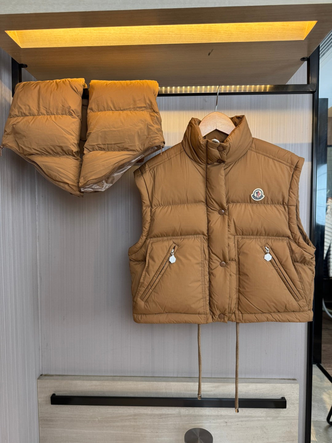Moncler 25 Down Jacket With Detachable Sleeves  285711