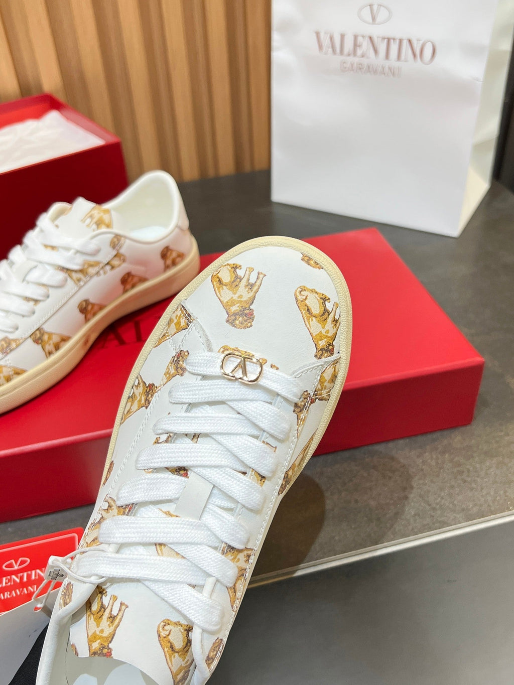 VT 25S  Casual Sneakers  White Yellow Cowhide 563089