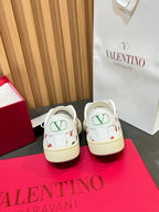 VT 25S  Casual Sneakers White Red Cowhide 563091
